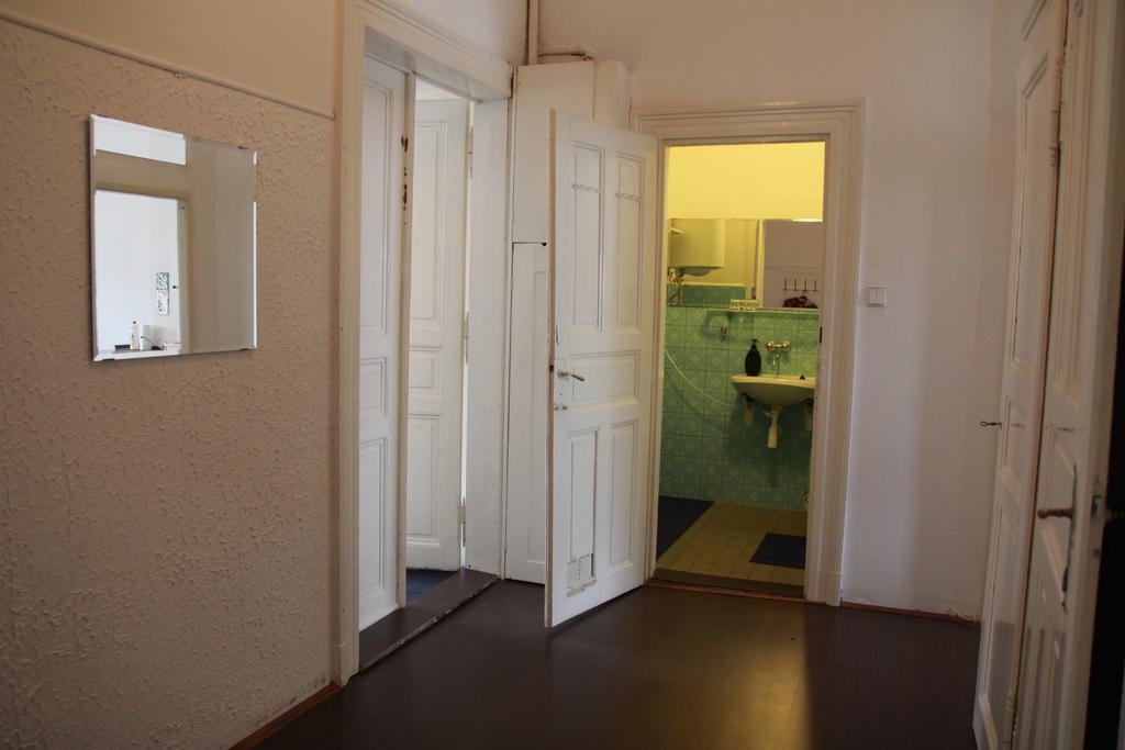 Apartment Rimska 34 Praha Bagian luar foto